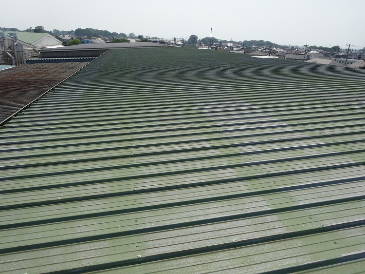 工場倉庫の屋根外壁改修工事のプロ　徳竹塗装